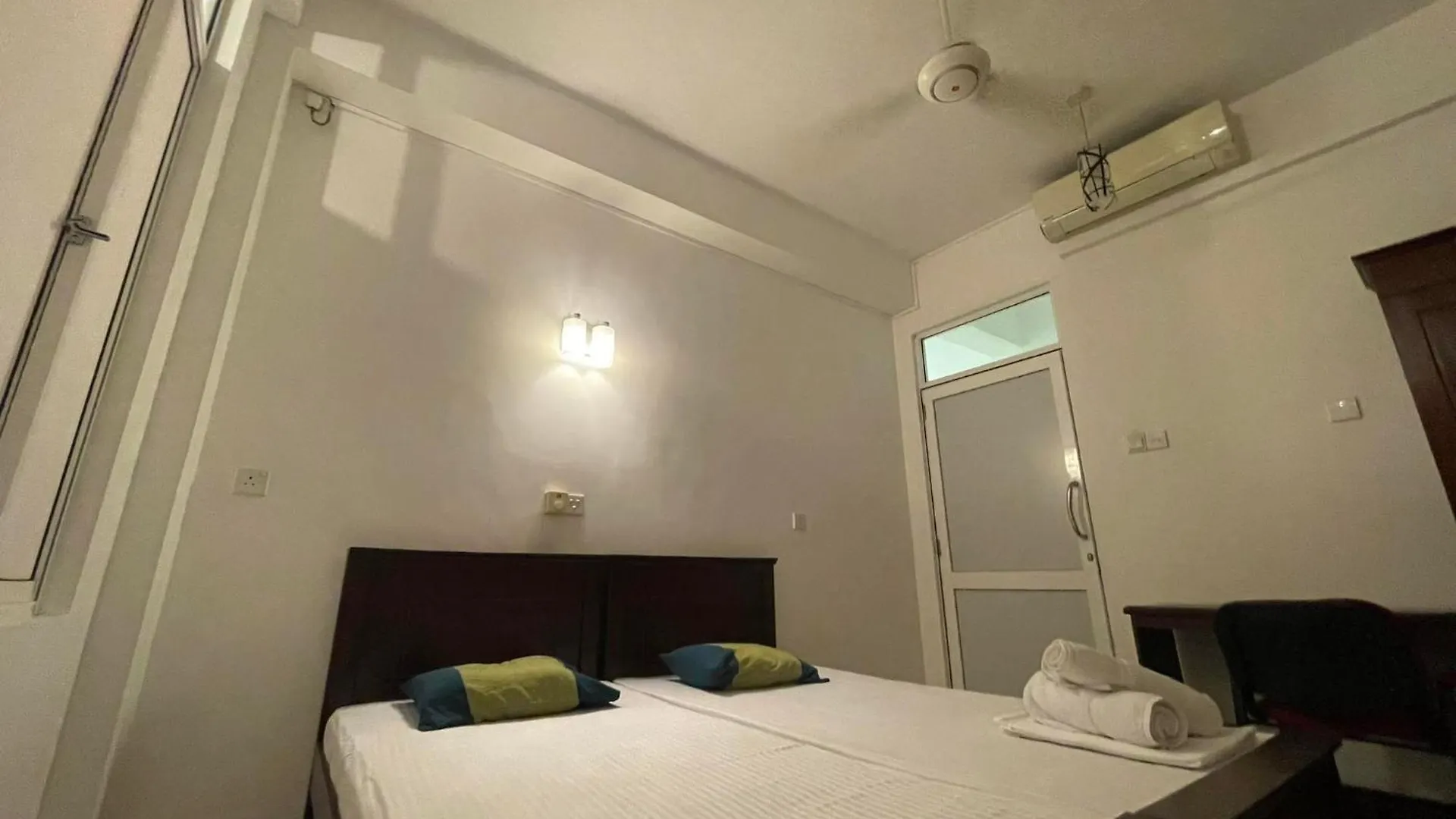 Smile Hub Kandy -Youth Hostel-